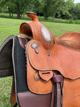 15 1/2” Blue Ribbon Trophy Saddle