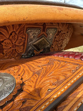 16 1/2” Harris Show Saddle